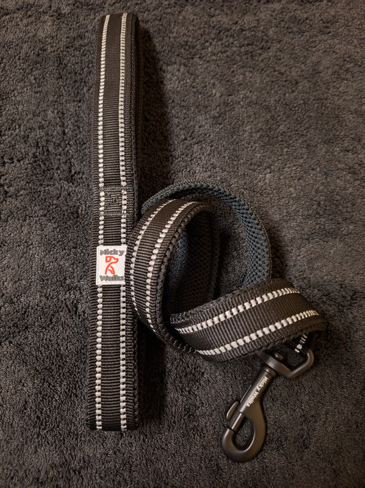 Nicky Walks Leashes L Black